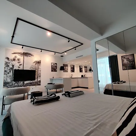 アパート White Sea Mamaia ナボダリ